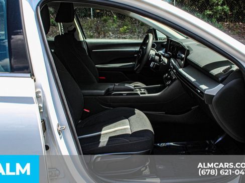 Used 2025 Hyundai Sonata SEL FWD image 20