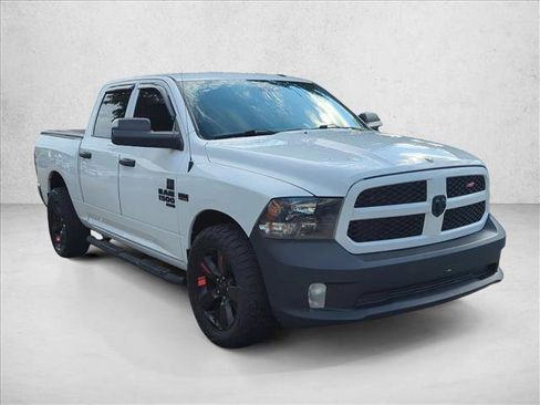 Used 2020 RAM 1500 Express w/ Express Value Package RWD image 3