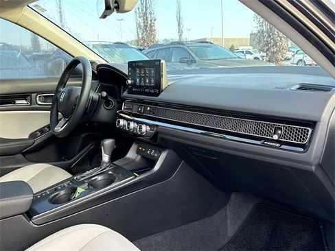 Used 2024 Honda Civic Touring image 20