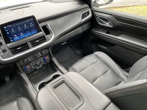 Used 2022 Chevrolet Tahoe RST w/ Sport Performance Package image 25