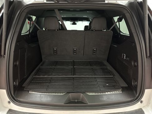 Used 2022 Chevrolet Suburban Z71 w/ Z71 Off-Road Package image 35