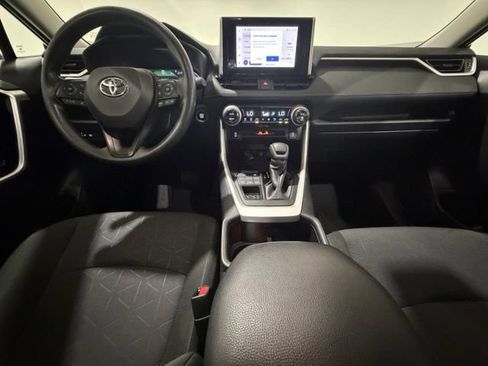 Used 2025 Toyota RAV4 XLE AWD/4WD image 14
