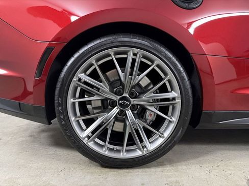 Used 2022 Chevrolet Camaro ZL1 RWD image 16