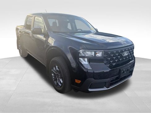 Used 2025 Ford Maverick XLT w/ Equipment Group 301A AWD/4WD image 13