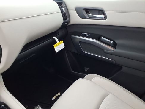 New 2026 Nissan Pathfinder SL image 23