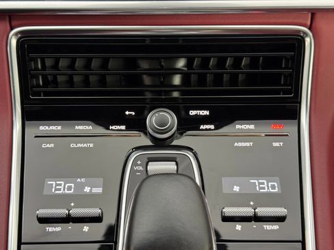 Used 2022 Porsche Panamera 4S w/ Premium Package image 33