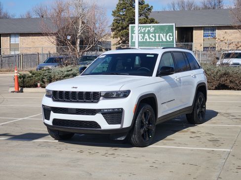 New 2026 Jeep Grand Cherokee Limited w/ Limited Altitude Package RWD image 2
