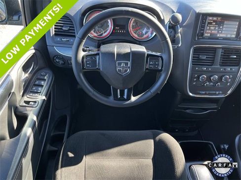 Certified 2018 Dodge Grand Caravan SE image 13