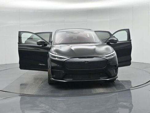 Used 2023 Ford Mustang Mach-E GT image 31