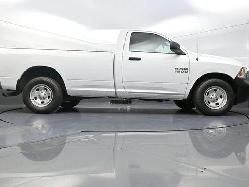 Used 2018 RAM 1500 Express RWD image 30