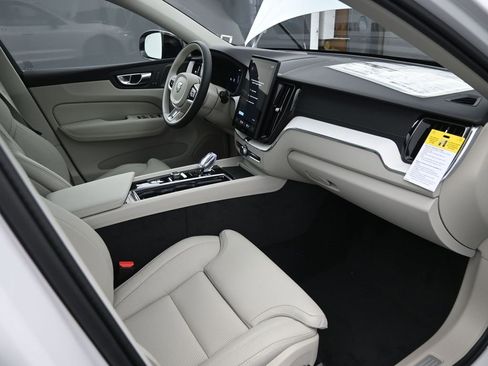 New 2026 Volvo XC60 B5 Ultra w/ Protection Package Premier image 39