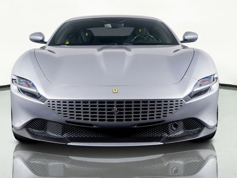 Used 2022 Ferrari Roma image 23