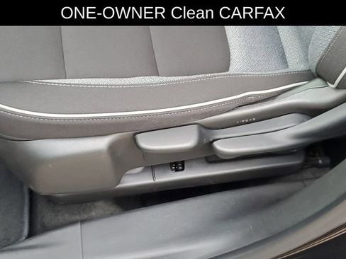 Used 2025 Chevrolet TrailBlazer LT AWD/4WD image 6