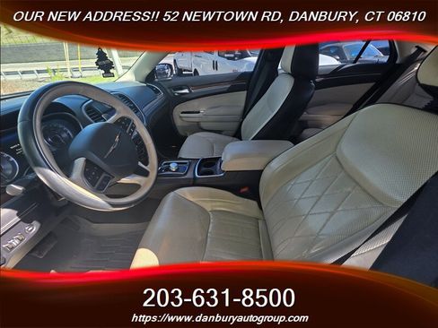 Used 2017 Chrysler 300 C Platinum w/ Safetytec Plus Group AWD/4WD image 8