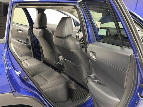 Certified 2025 Toyota Corolla Cross XLE image 17