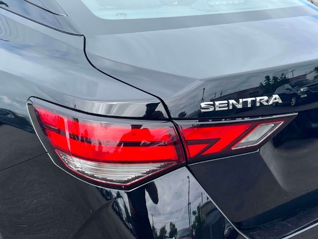 Used 2025 Nissan Sentra SV FWD image 10