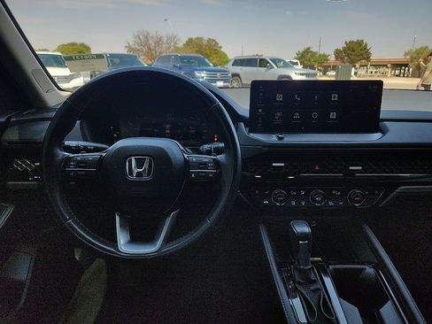 Used 2024 Honda Accord Touring image 7