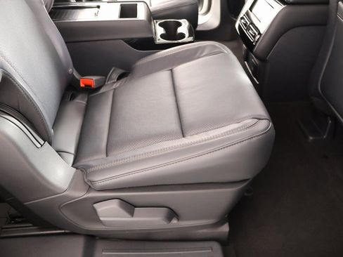 New 2026 Lincoln Aviator Reserve image 17