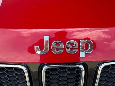 Used 2018 Jeep Compass Sport w/ Tech Group FWD image 12