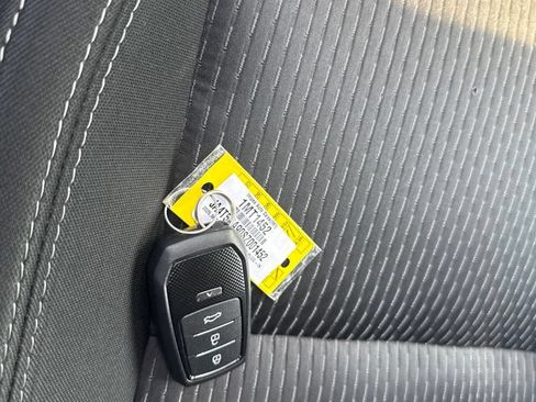 Used 2025 Mitsubishi Outlander ES AWD/4WD image 5