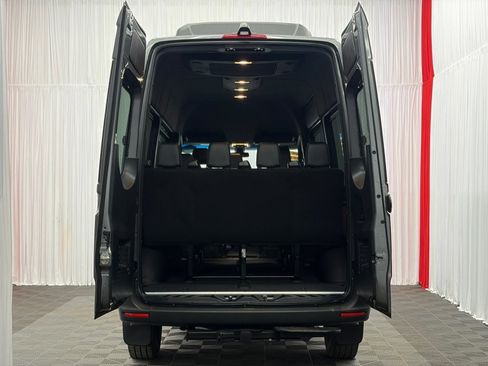 Used 2023 Mercedes-Benz Sprinter 2500 image 37