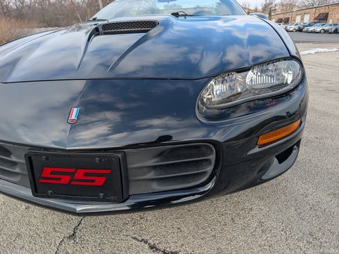 Used 2001 Chevrolet Camaro Z28 w/ SS Performance/Appearance Pkg image 47