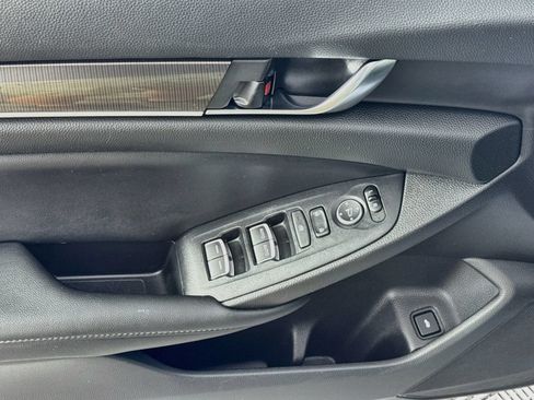 Used 2022 Honda Accord Sport image 16