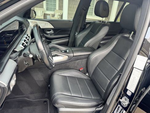 Used 2022 Mercedes-Benz GLS 450 4MATIC w/ AMG Line Exterior image 15