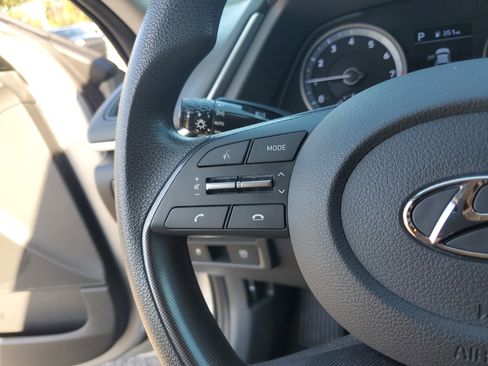 Used 2022 Hyundai Sonata SE image 16