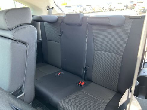 Used 2023 Toyota Highlander LE FWD image 32