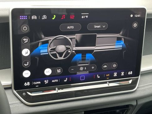 New 2026 Volkswagen Tiguan SE FWD image 24