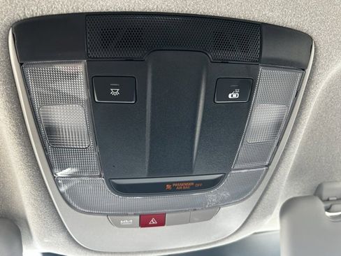 Used 2023 Kia Niro EX image 21