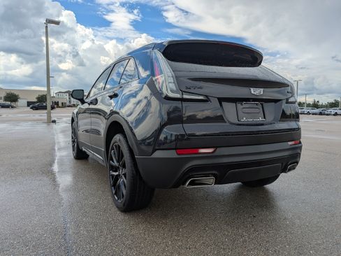 Used 2023 Cadillac XT4 Sport w/ LPO, Onyx Lite Package FWD image 6