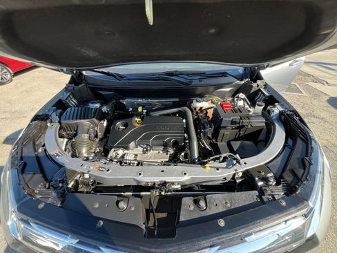 Used 2025 Chevrolet Equinox LT image 37