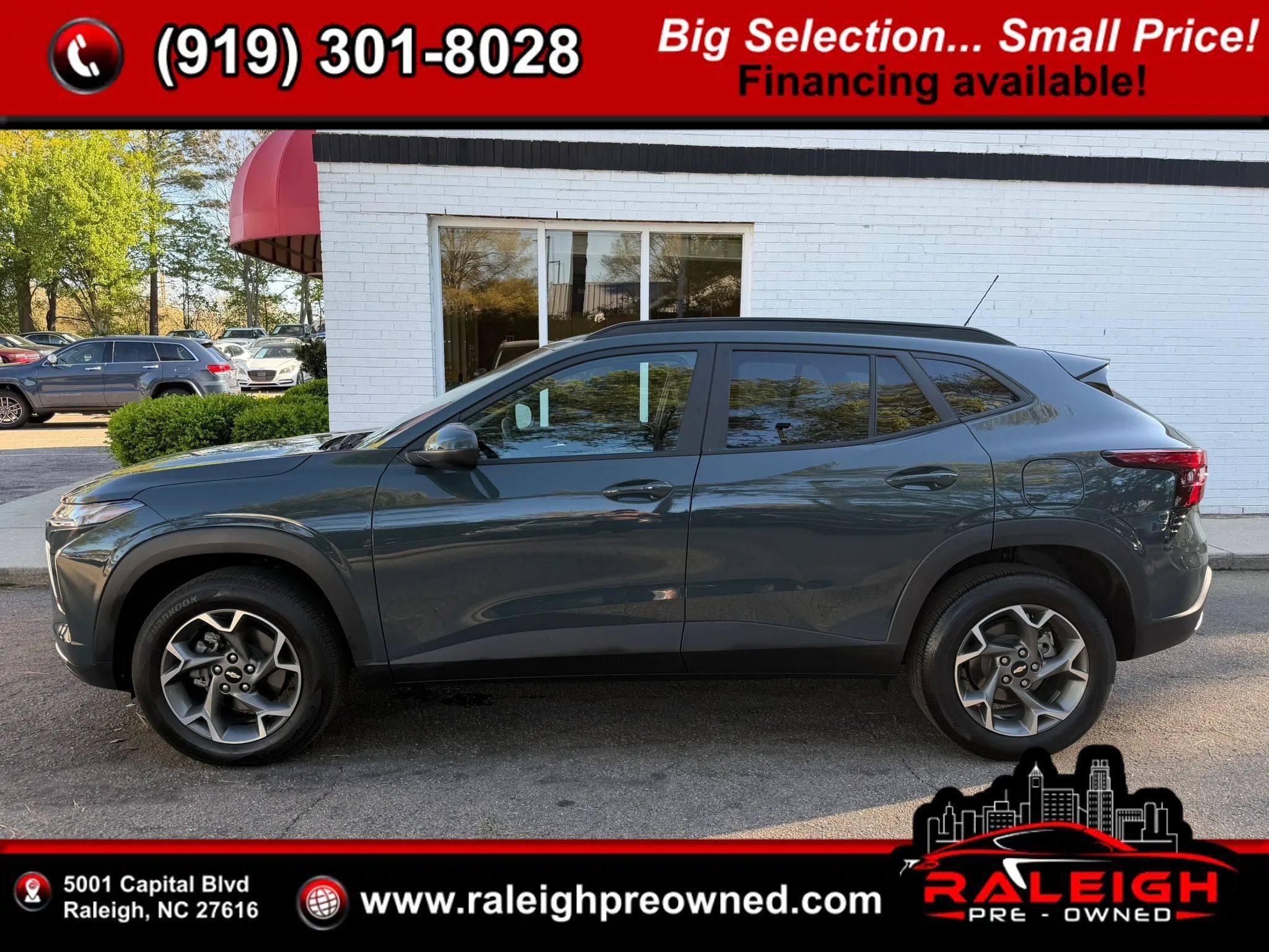 Used 2025 Chevrolet Trax LT w/ Driver Confidence Package FWD image 1
