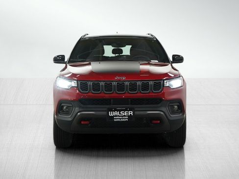 Used 2025 Jeep Compass Trailhawk AWD/4WD image 9