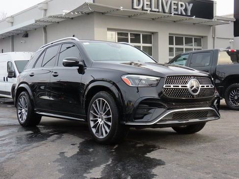 Used 2024 Mercedes-Benz GLE 450 4MATIC image 2