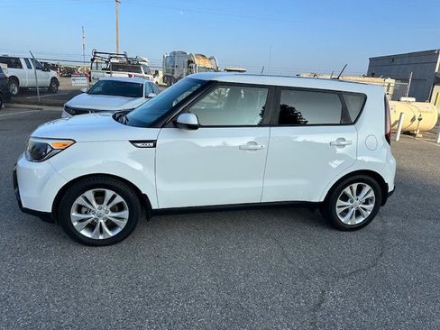 Used 2016 Kia Soul + w/ Audio Package image 3