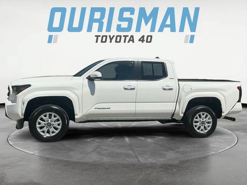 Certified 2024 Toyota Tacoma SR5 AWD/4WD image 4