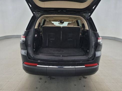 Used 2022 Jeep Grand Cherokee L Limited image 29