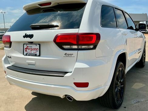Used 2021 Jeep Grand Cherokee Laredo X image 20