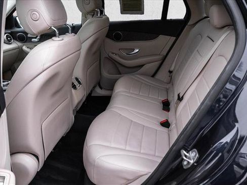 Used 2019 Mercedes-Benz GLC 300 4MATIC image 21