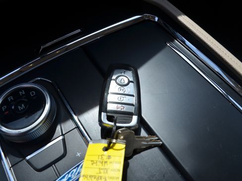 Used 2022 Ford Expedition XLT AWD/4WD image 53