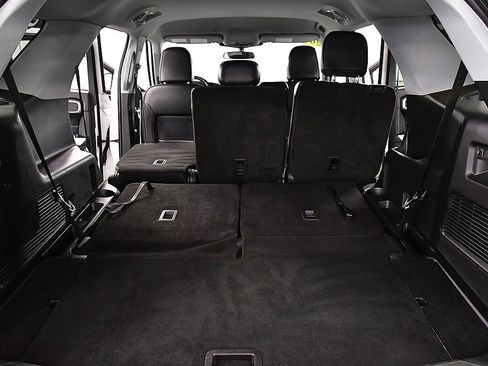 Used 2023 Ford Explorer XLT w/ Equipment Group 202A image 33