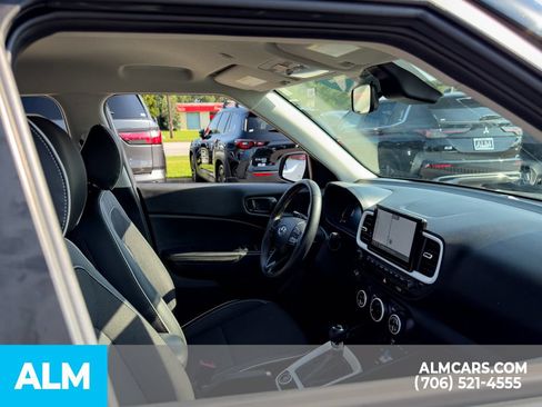Certified 2024 Hyundai Venue Limited FWD image 16