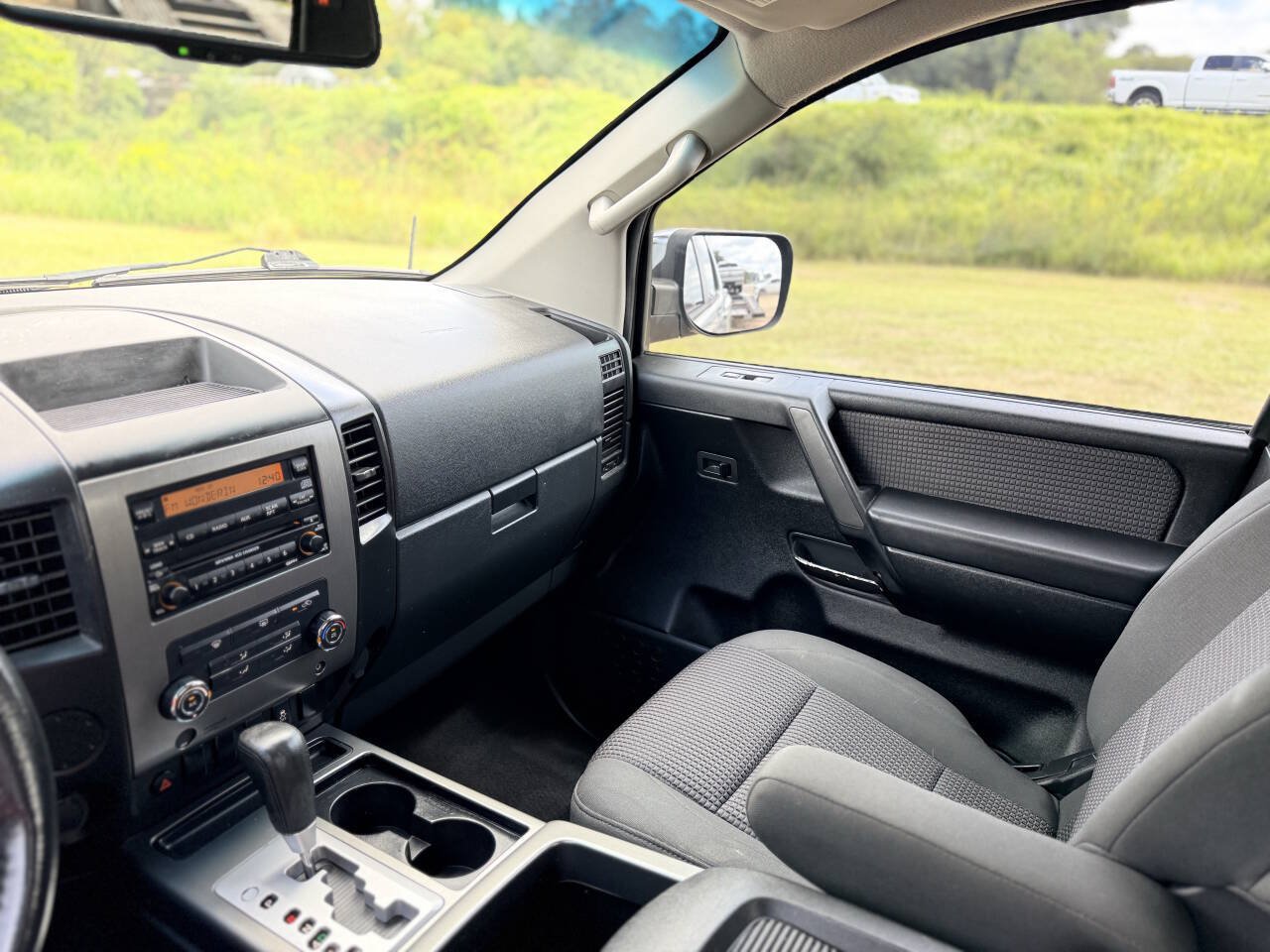 Used 2012 Nissan Titan SV w/ SV Value Truck Pkg RWD image 22