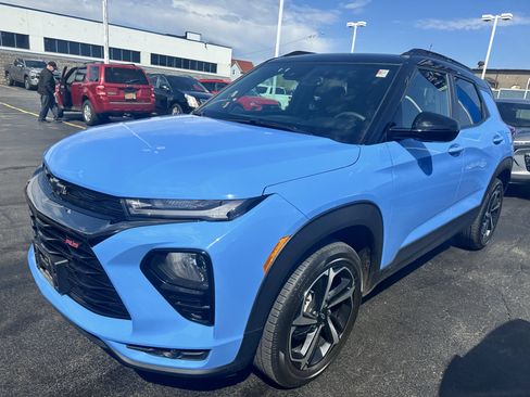 Certified 2023 Chevrolet TrailBlazer RS w/ Convenience Package image 3
