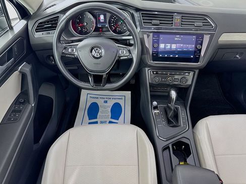 Used 2018 Volkswagen Tiguan SE w/ Panoramic Sunroof Package image 29