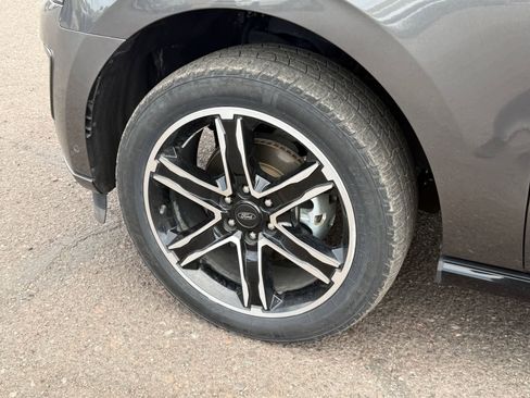 Used 2021 Ford Expedition Limited AWD/4WD image 7