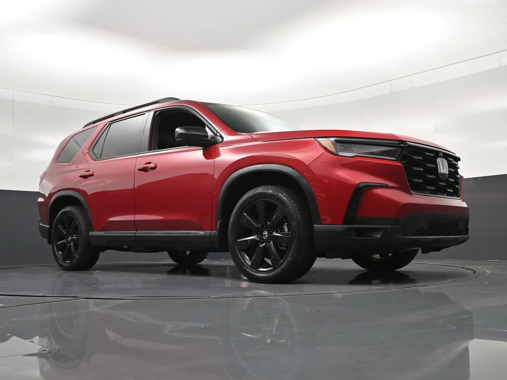 Used 2025 Honda Pilot Black Edition image 32